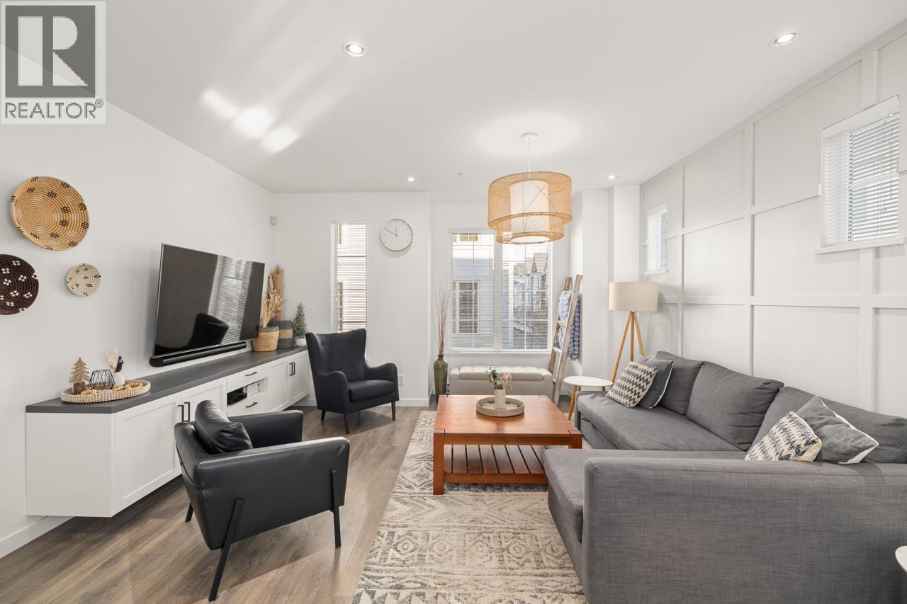 40 2560 PITT RIVER ROAD, Coquitlam