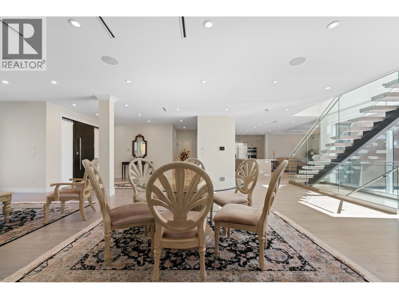 5199 CLIFFRIDGE AVENUE, North Vancouver