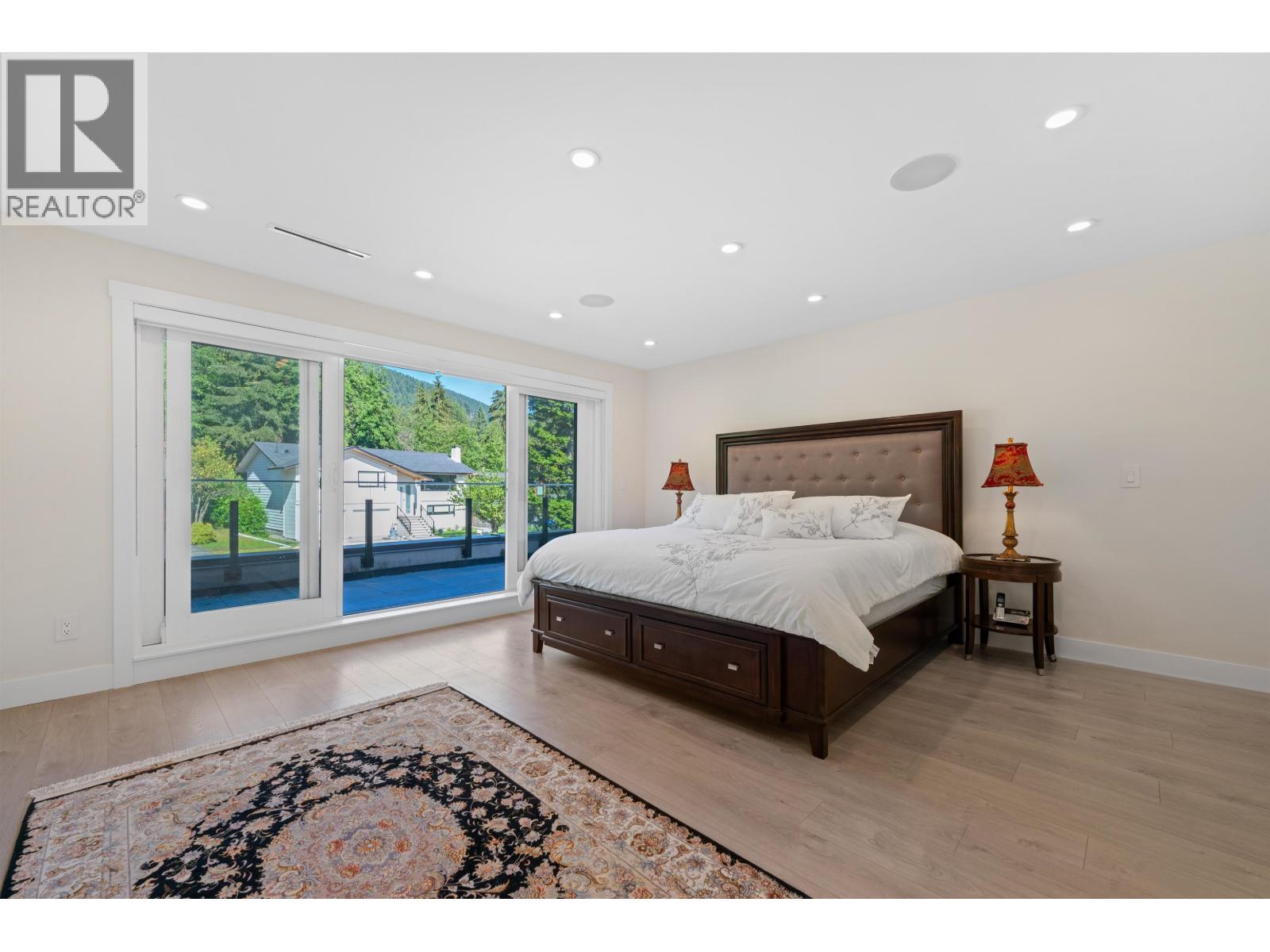 5199 CLIFFRIDGE AVENUE, North Vancouver