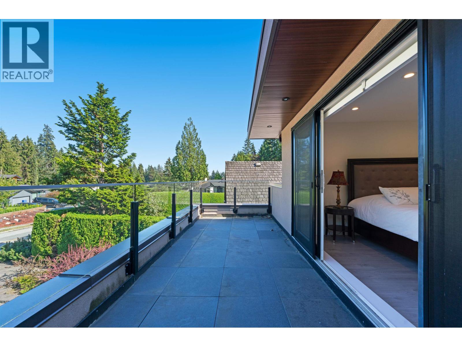 5199 CLIFFRIDGE AVENUE, North Vancouver