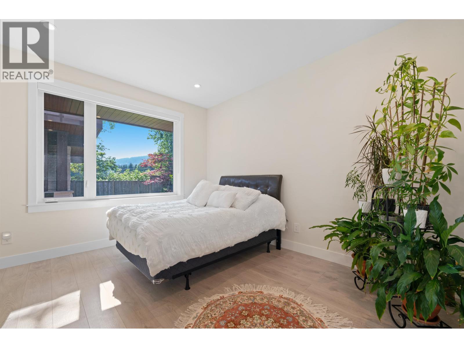 5199 CLIFFRIDGE AVENUE, North Vancouver