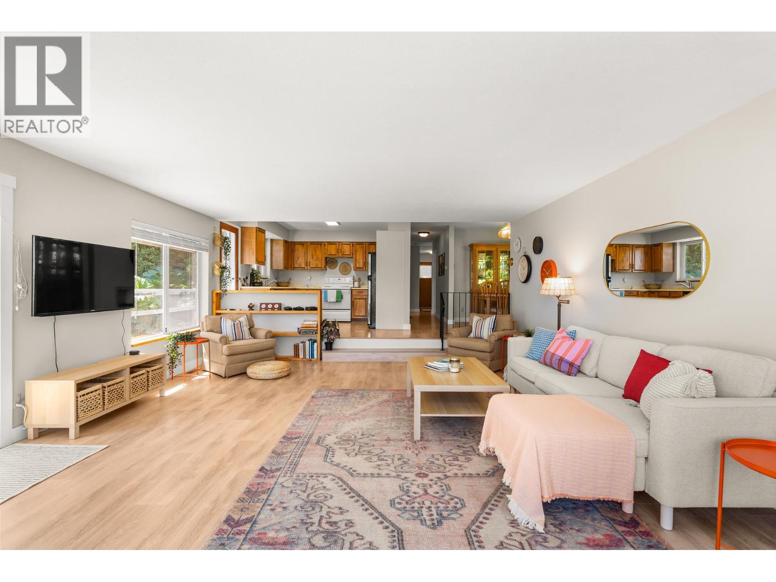 7653 REDROOFFS ROAD, Halfmoon Bay