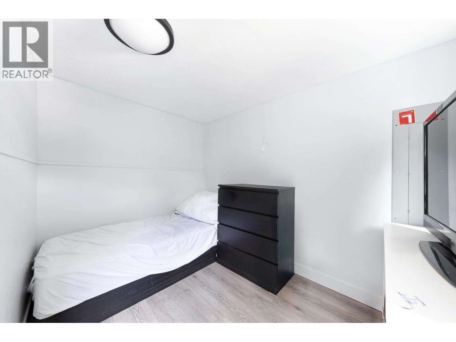 7724 GOODLAD STREET, Burnaby