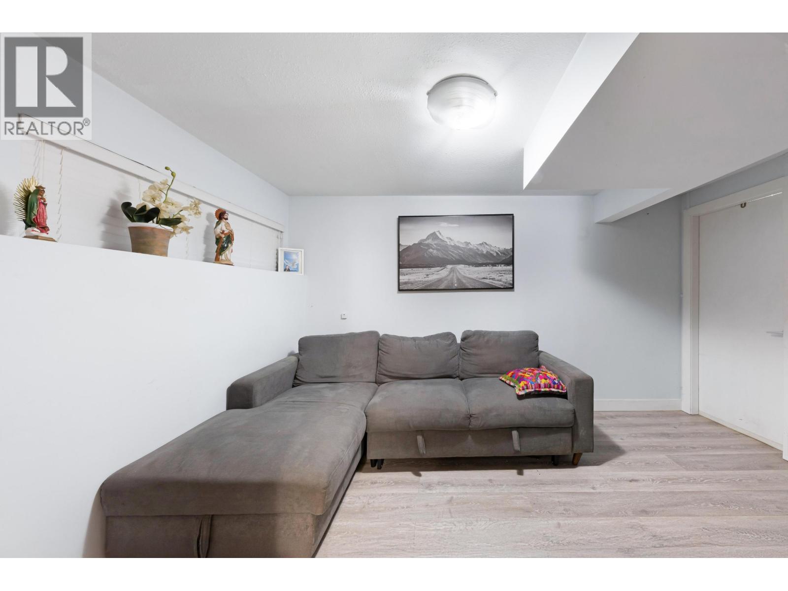 7724 GOODLAD STREET, Burnaby