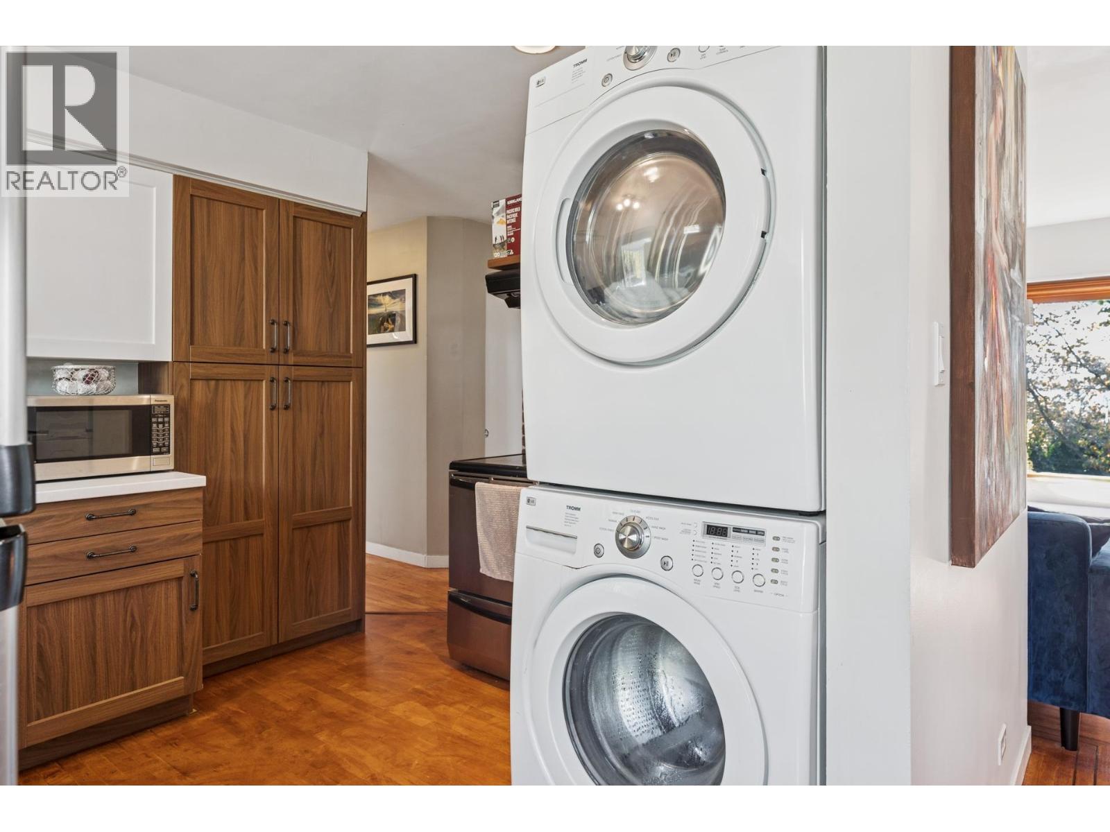 430 W KINGS ROAD, North Vancouver