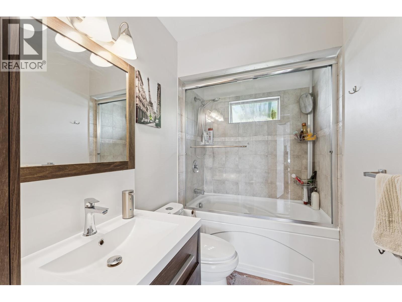 430 W KINGS ROAD, North Vancouver