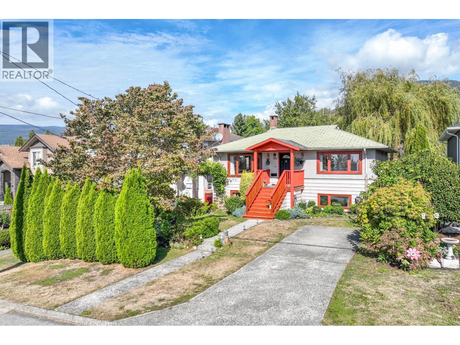 430 W KINGS ROAD, North Vancouver