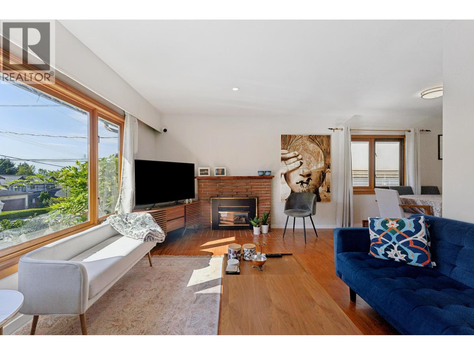 430 W KINGS ROAD, North Vancouver