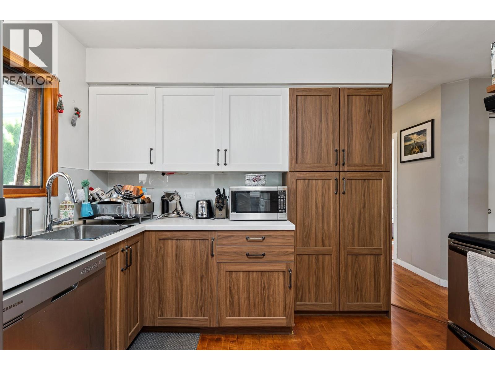 430 W KINGS ROAD, North Vancouver