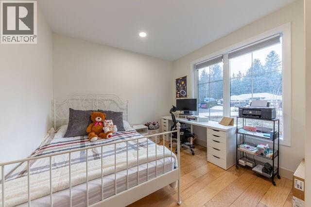 2449 Centennial Drive, Blind Bay