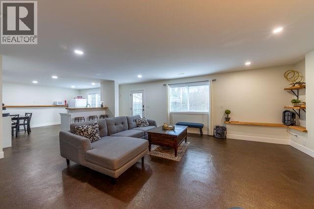 2449 Centennial Drive, Blind Bay