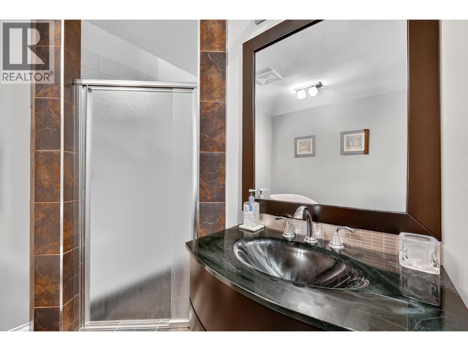 8949 122nd Avenue, Osoyoos