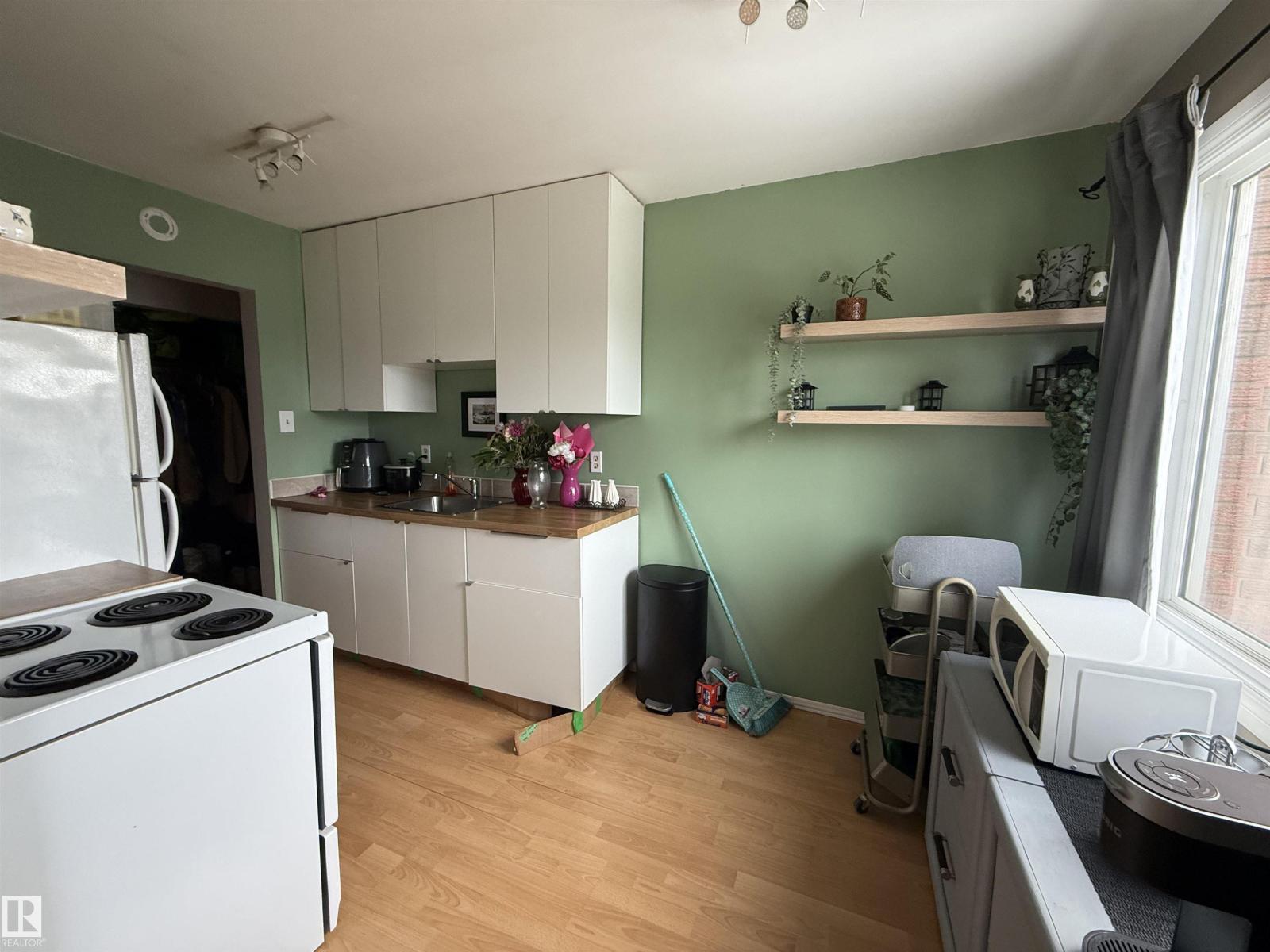 #301 12409 82 ST NW, Edmonton