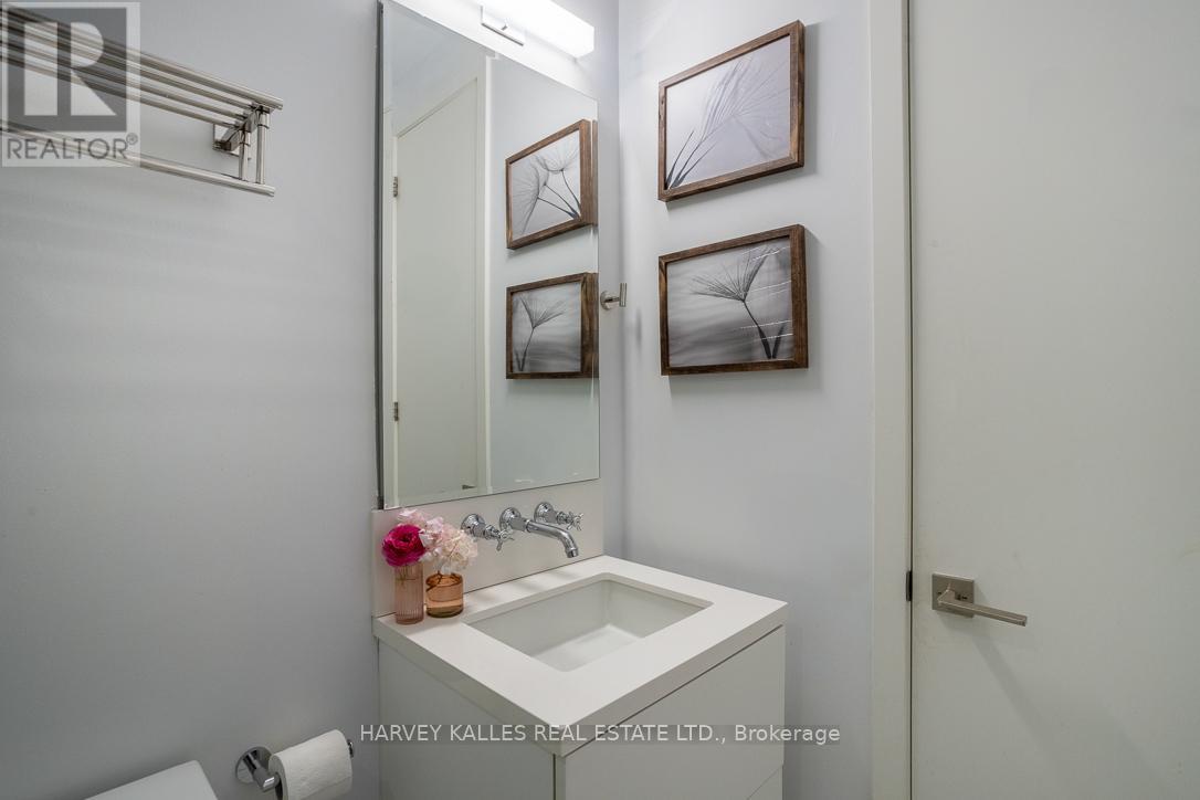 #1013 111 ST CLAIR AVENUE W - 16