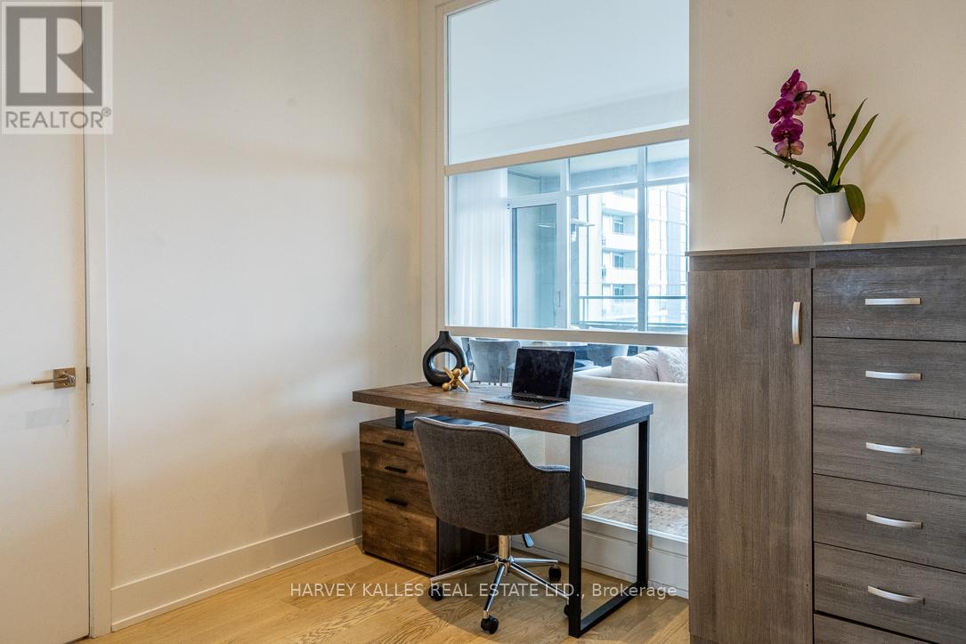 #1013 111 ST CLAIR AVENUE W - 18