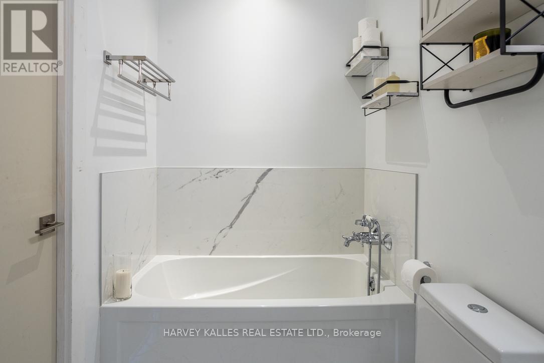 #1013 111 ST CLAIR AVENUE W - 27
