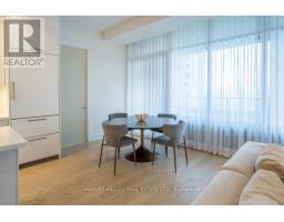 Bedroom 3 - 1013 - 111 St Clair Avenue W, Toronto, ON M4V1N5 Photo 6