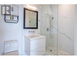 1013 - 111 St Clair Avenue W, Toronto, ON M4V1N5 Photo 12