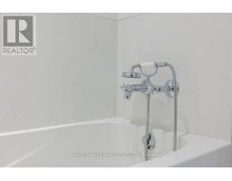 1013 - 111 St Clair Avenue W, Toronto, ON M4V1N5 Photo 13
