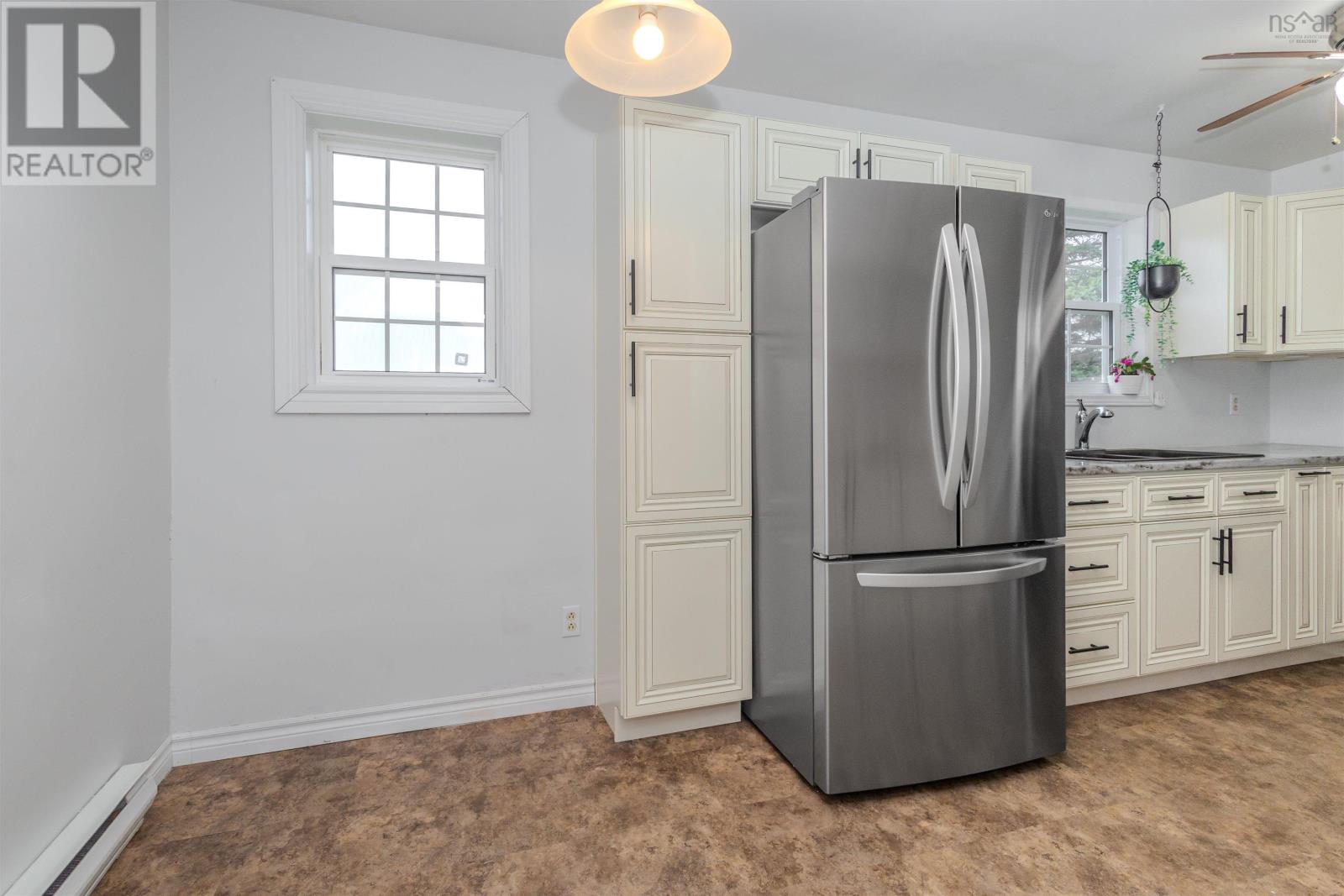 Property 10 of 34 of 10 Sheridan Drive