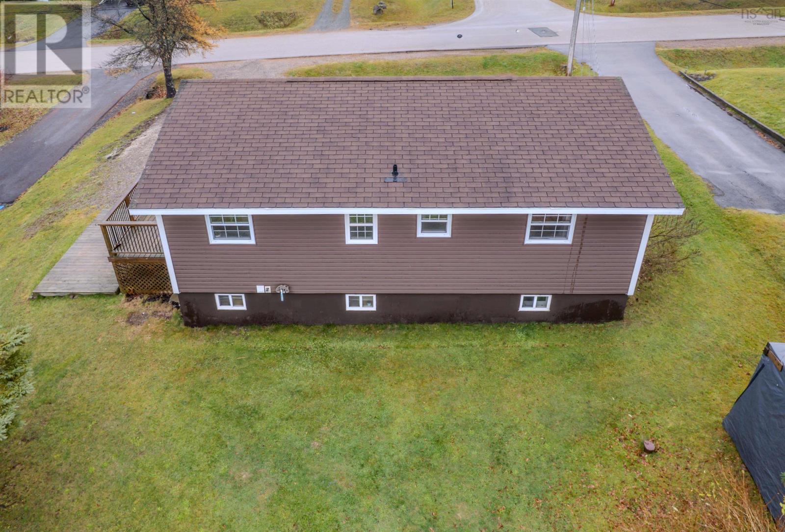 Property 33 of 34 of 10 Sheridan Drive