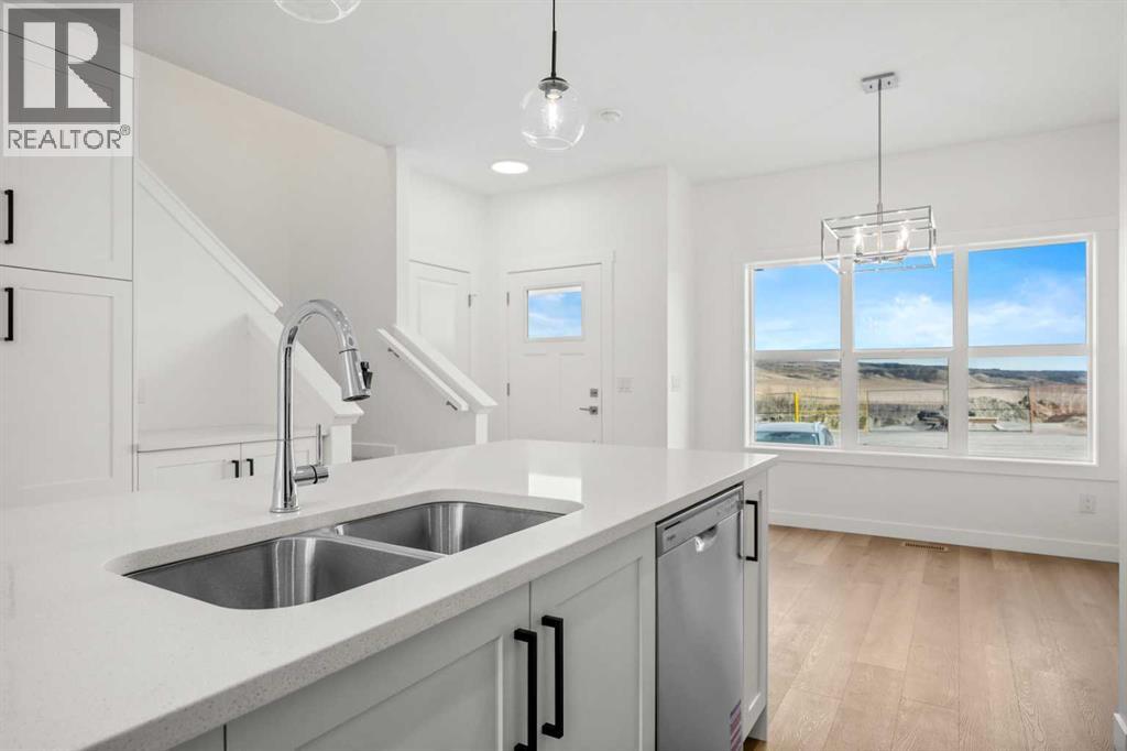 525 River Heights Drive, Cochrane