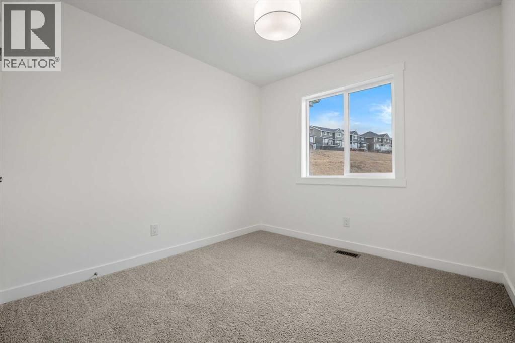 525 River Heights Drive, Cochrane