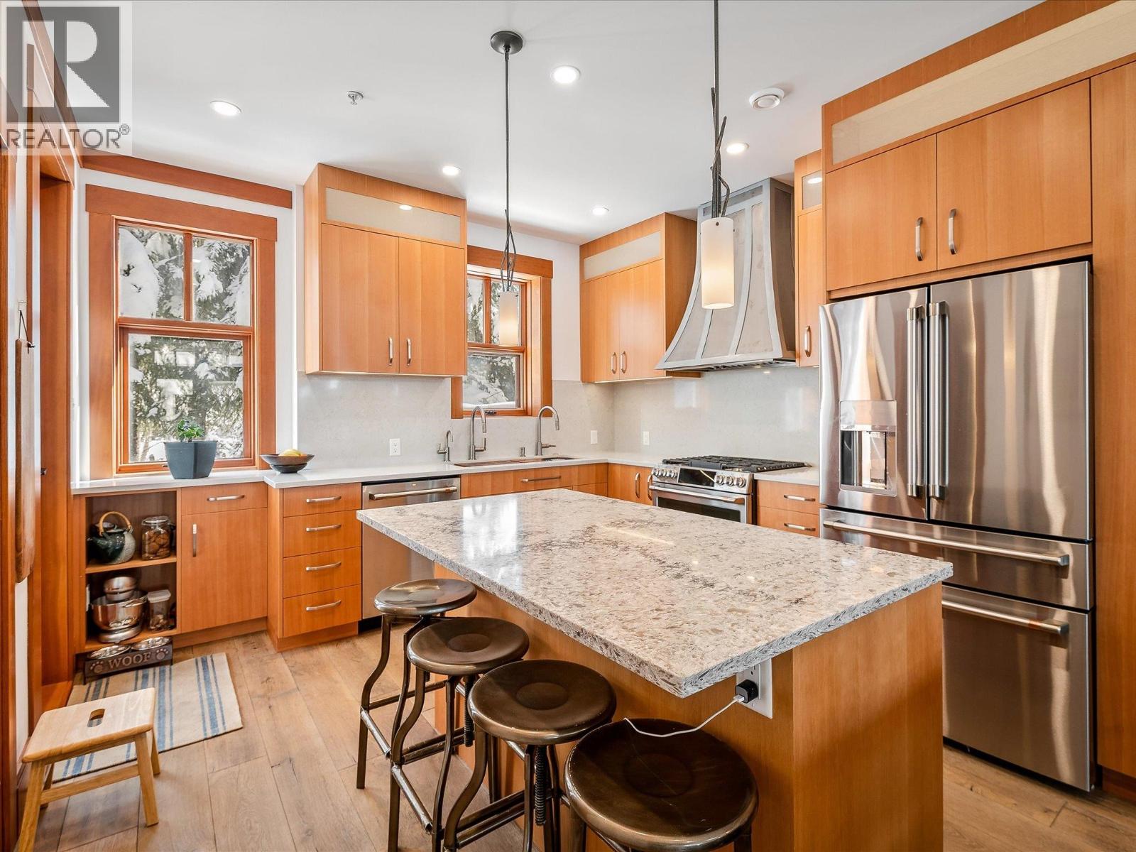 23 2324 TALUSWOOD PLACE, Whistler