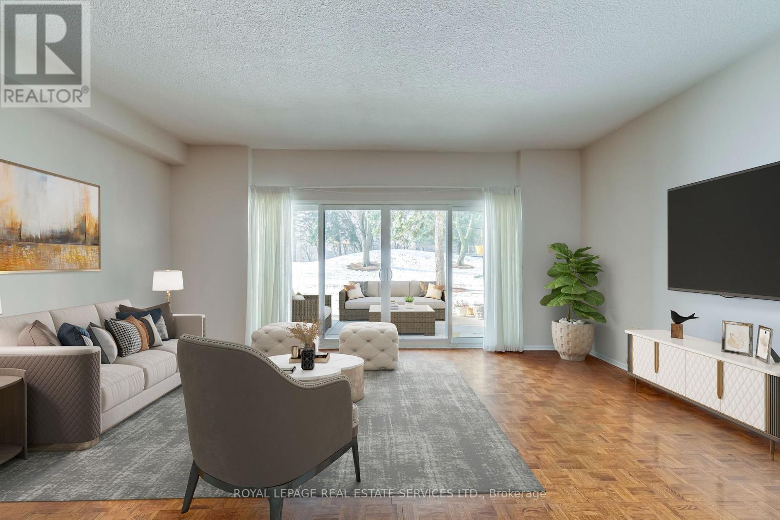 965 Inverhouse Unit 105 photo 5