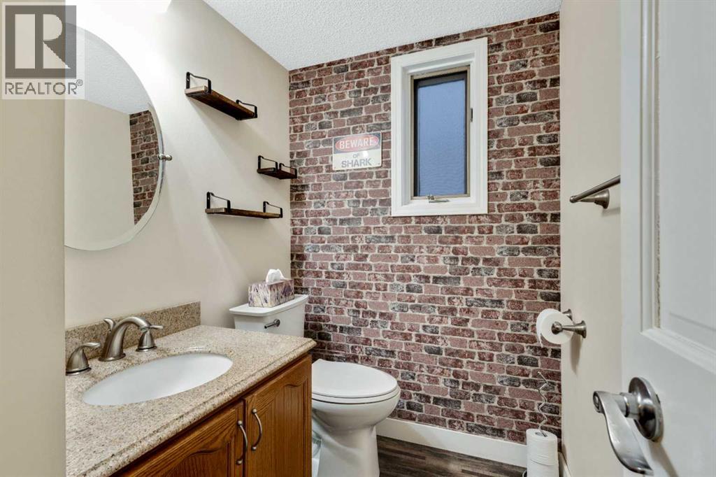 Single Family House for Sale in  Macewan Ridge Close NW MacEwan Glen Calgary 