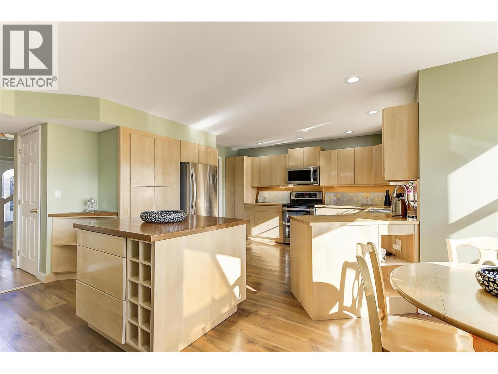 5174 Morrison Crescent, Peachland