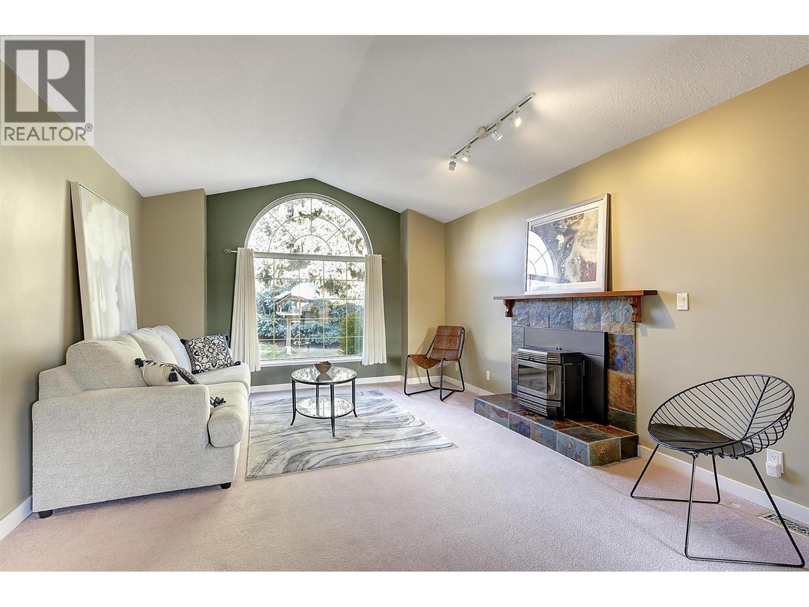 5174 Morrison Crescent, Peachland