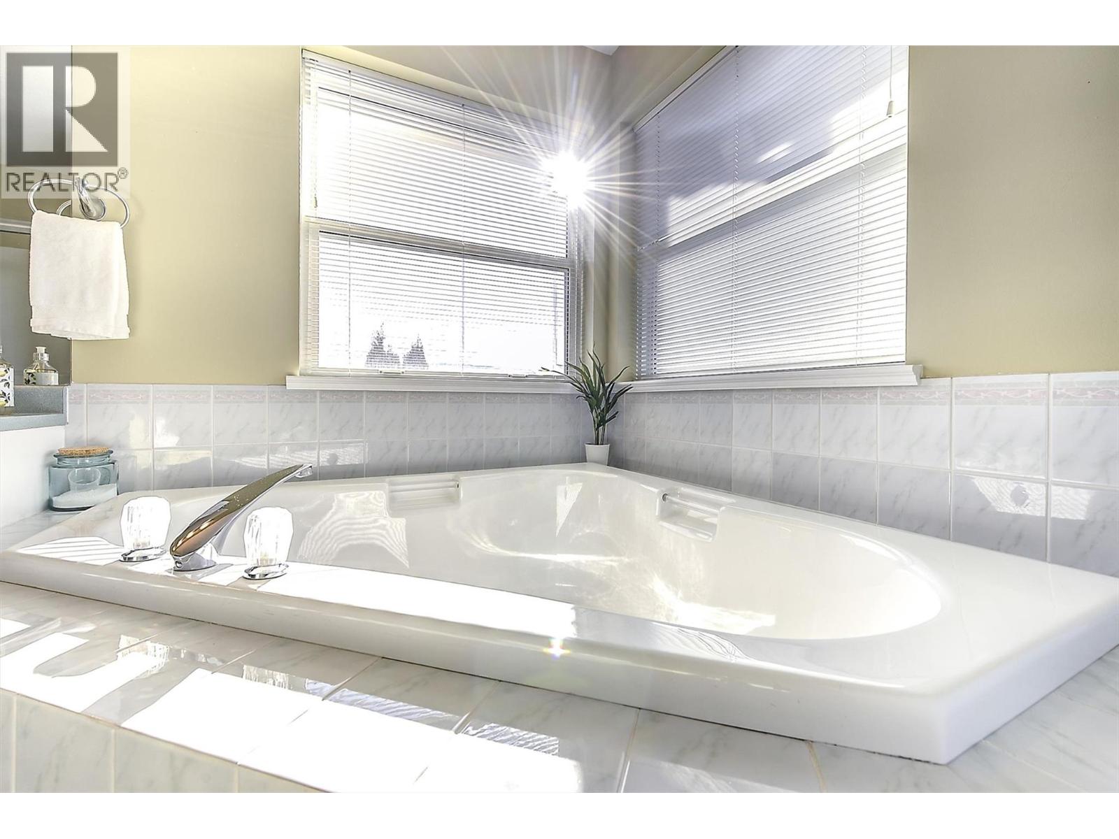 5174 Morrison Crescent, Peachland