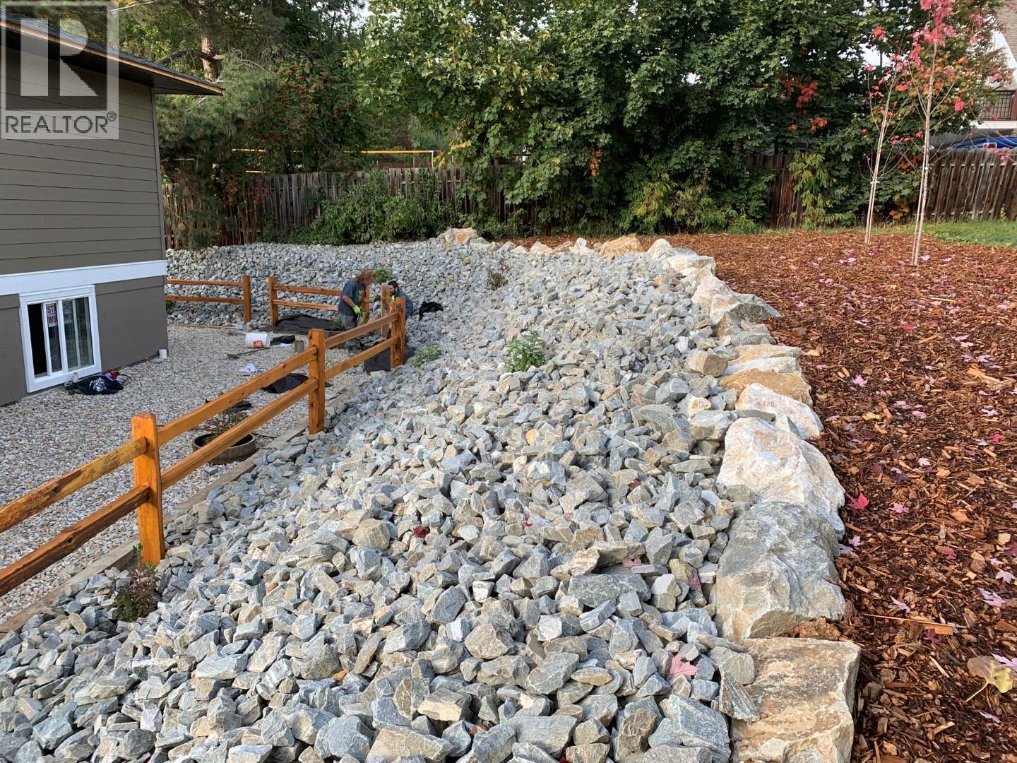  Trans Canada Highway Northeast, Salmon Arm