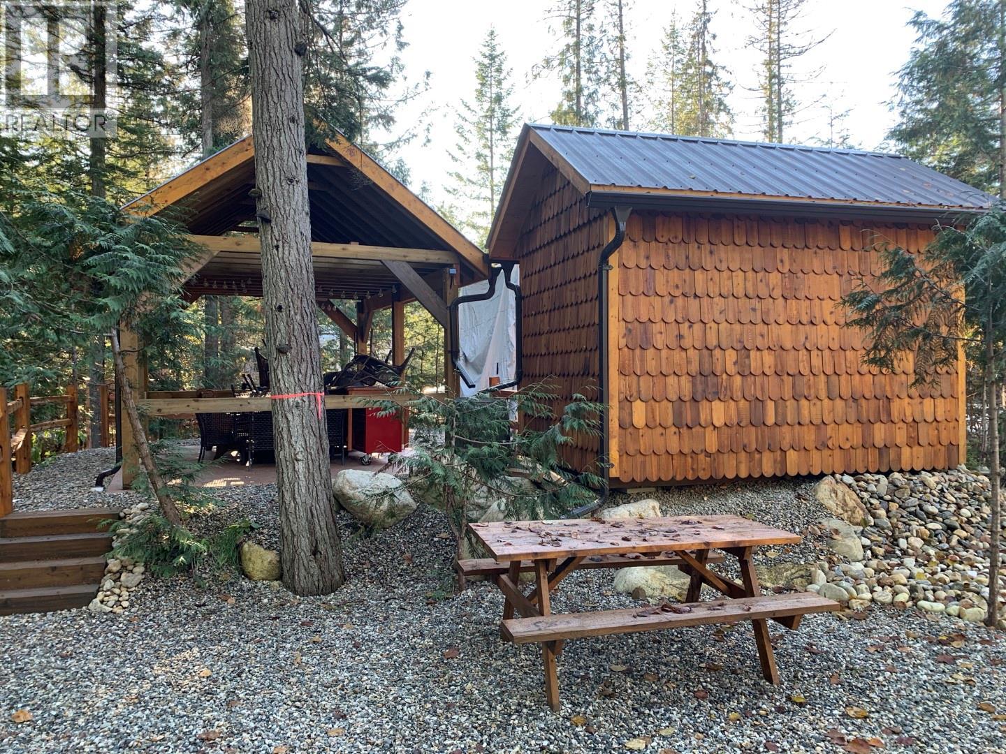  Trans Canada Highway Northeast, Salmon Arm