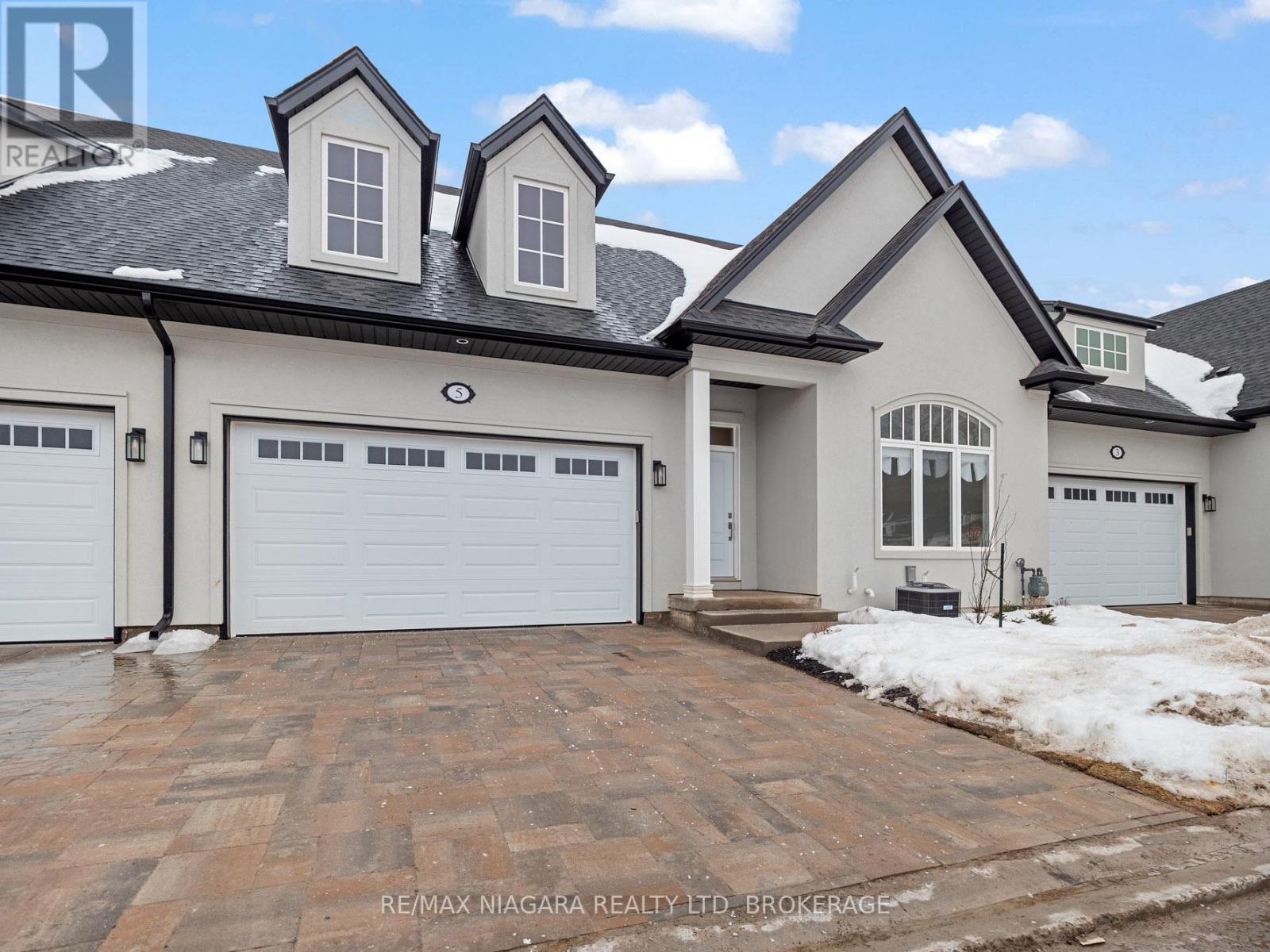 2 - 5 BUTTERNUT CRESCENT - Photo 2 of 41, Fort Erie (Ridgeway), Ontario