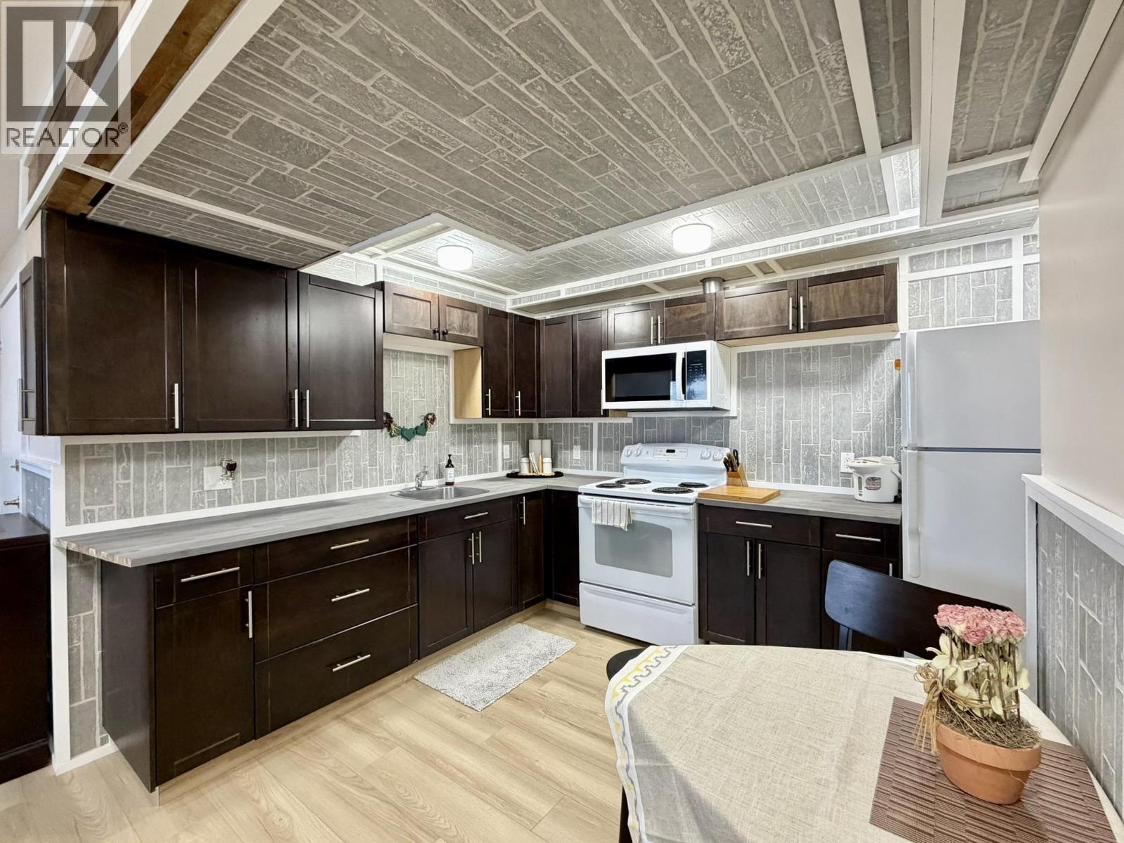 6433 LYNX ROAD, Forest Grove