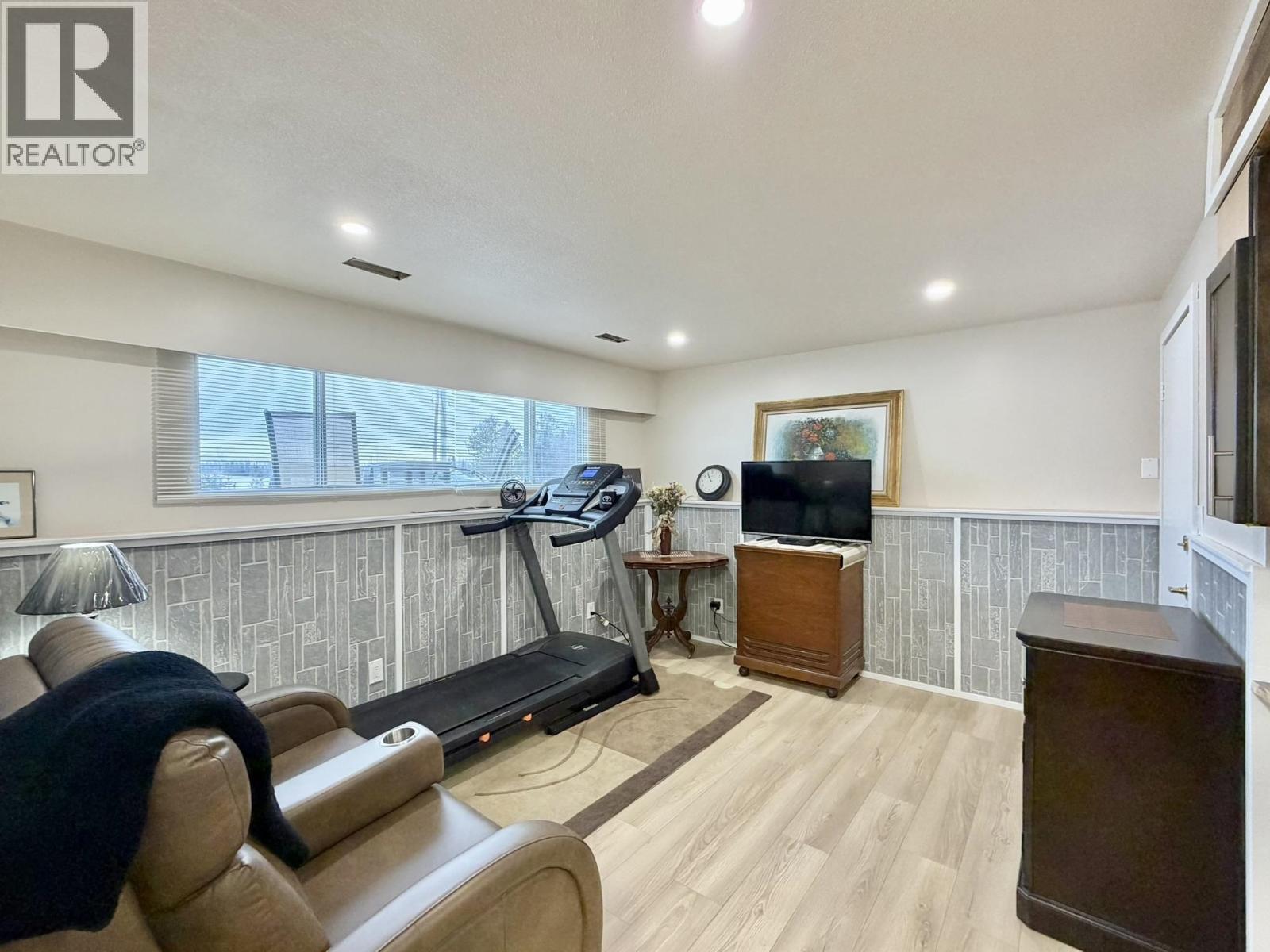 6433 LYNX ROAD, Forest Grove