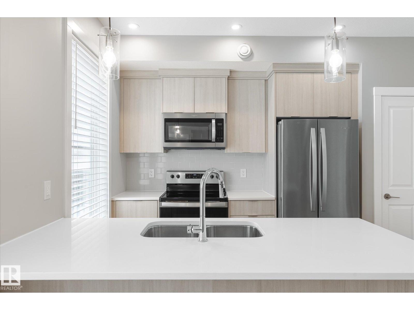 #42 6905 25 AV SW, Edmonton