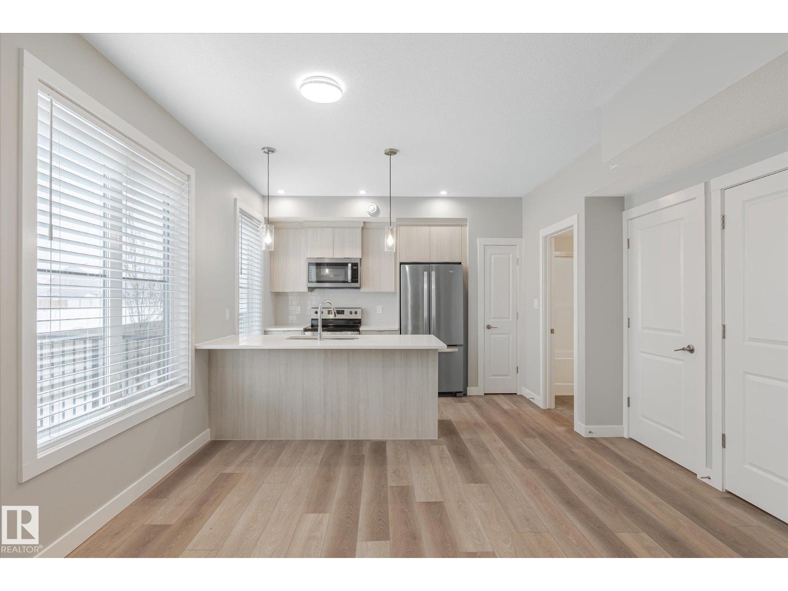 #42 6905 25 AV SW, Edmonton