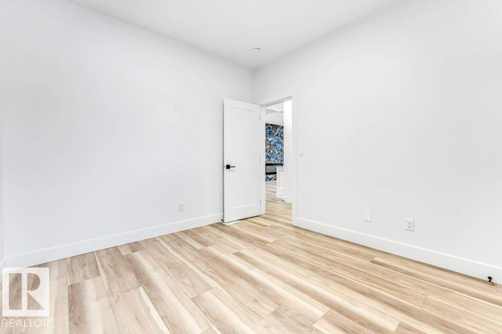 219 Crystal Creek DR, Leduc