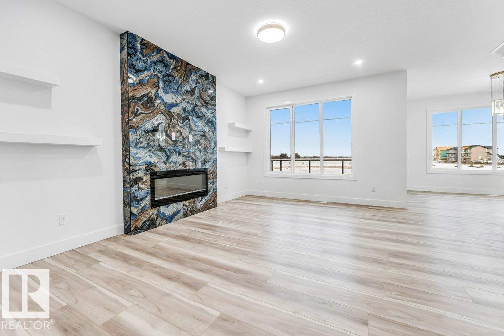 219 Crystal Creek DR, Leduc