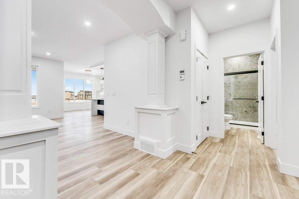 219 Crystal Creek DR, Leduc