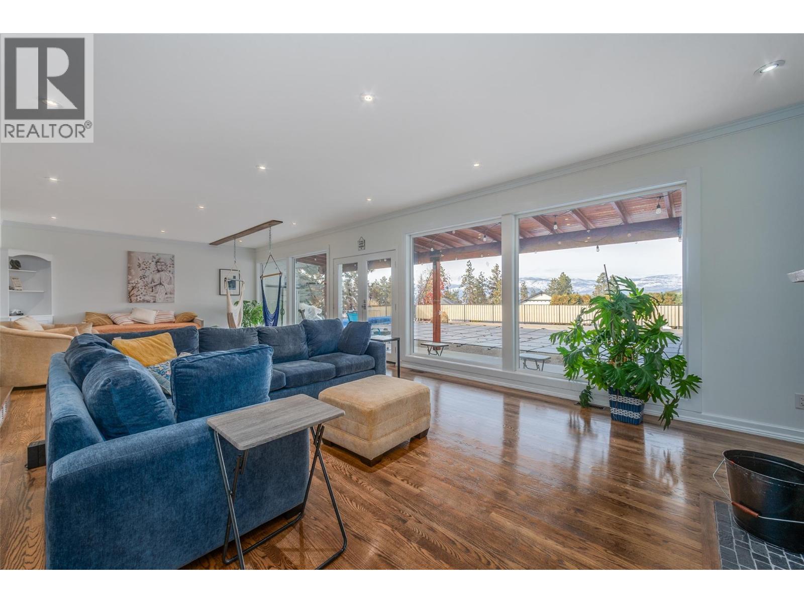 514 Hawes Court, Kelowna