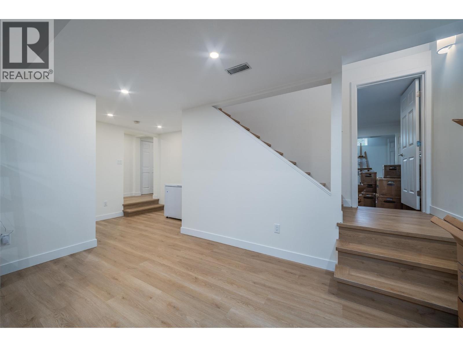 514 Hawes Court, Kelowna