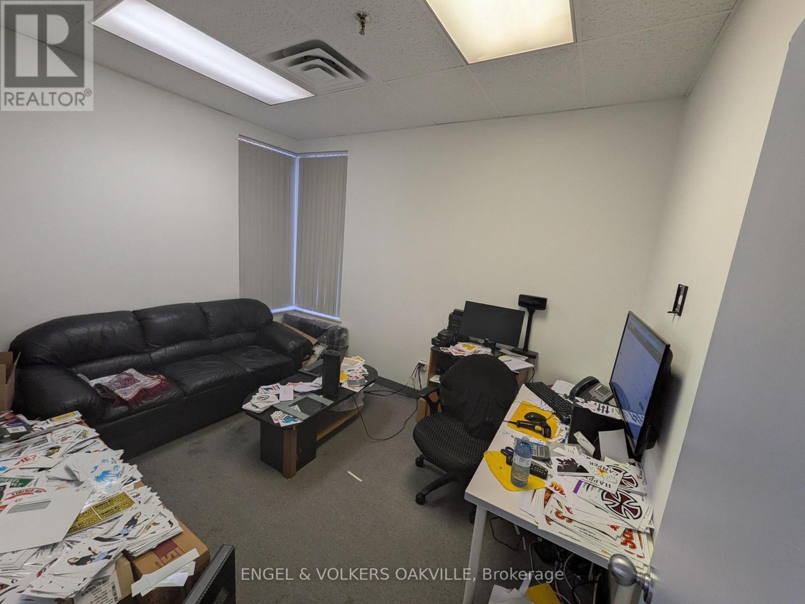 7 - 215 TRADERS BOULEVARD - Photo 5 of 13, Mississauga (Gateway), Ontario