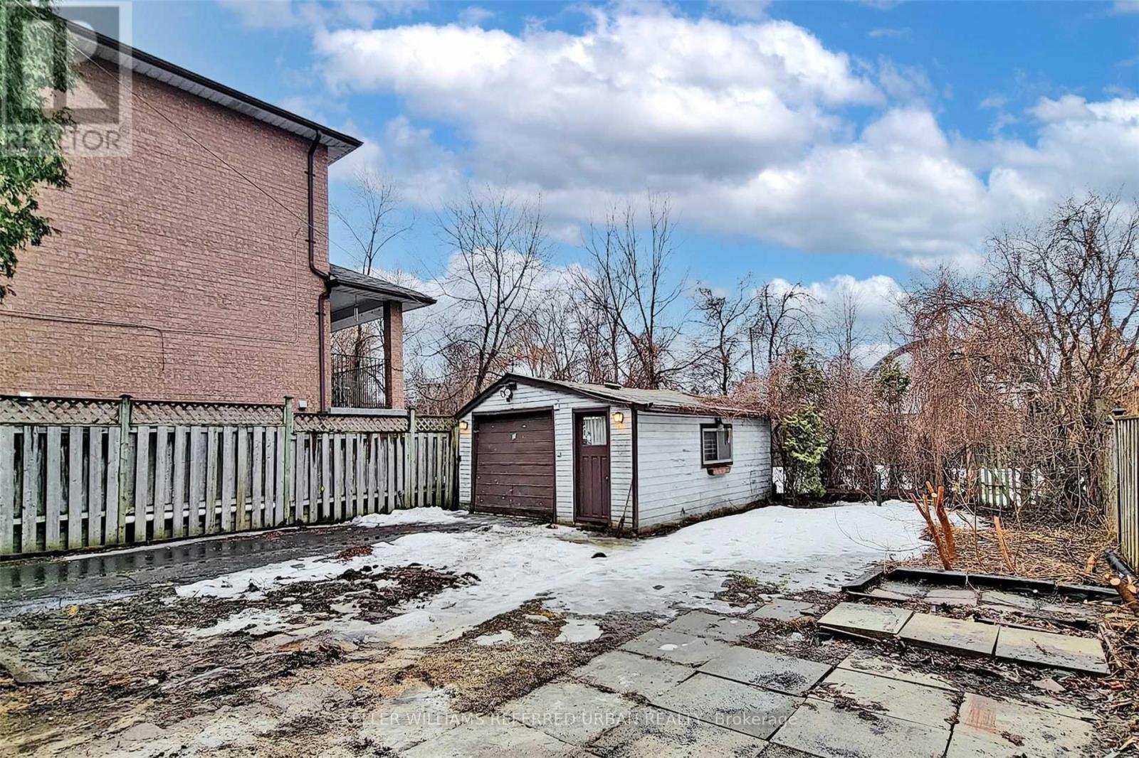 38 HILLDALE ROAD - Photo 3 of 10, Toronto (Rockcliffe-Smythe), Ontario