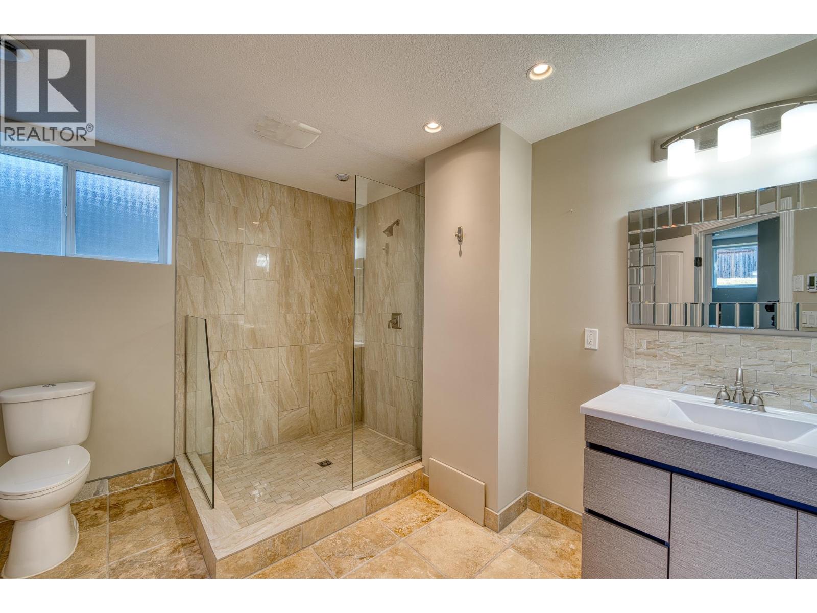 12874 FOREST AVENUE, Charlie Lake