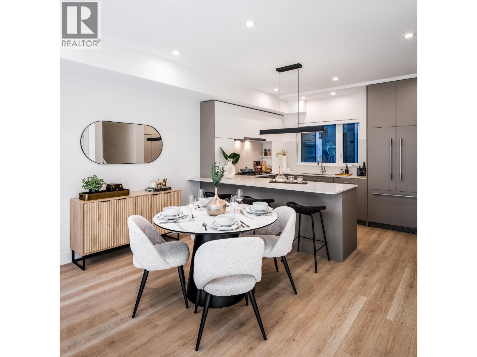 112 342 MOUNTAIN HIGHWAY - Photo 5 of 37, North Vancouver, British Columbia