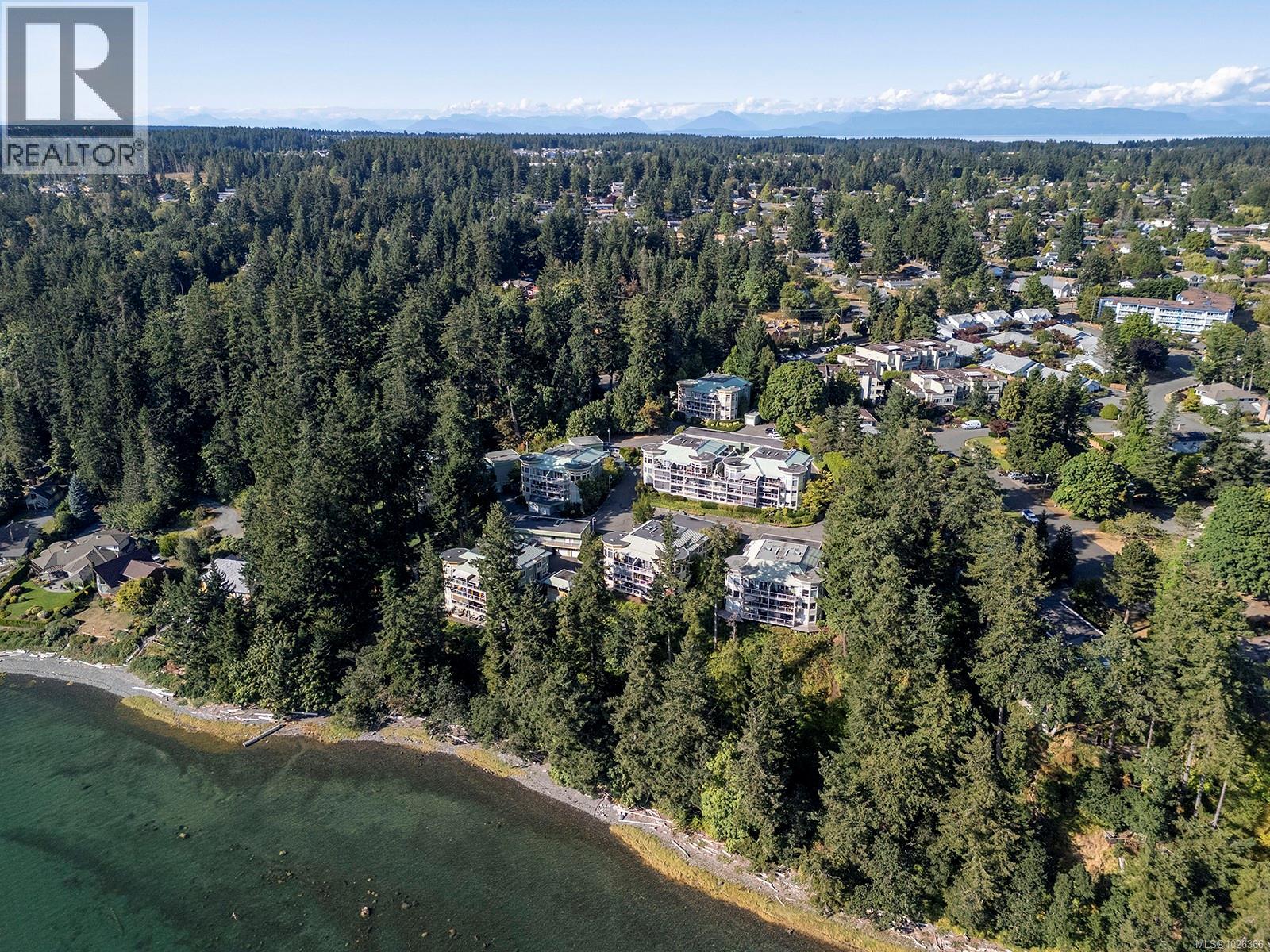 206 2275 Comox Ave, Comox